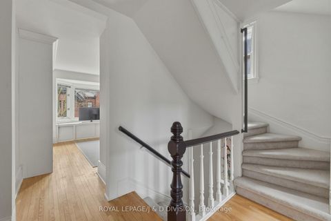 Photo 19 at 18 Tranby Avenue, Annex, Toronto