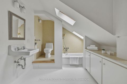 Photo 21 at 18 Tranby Avenue, Annex, Toronto