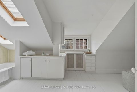 Photo 22 at 18 Tranby Avenue, Annex, Toronto