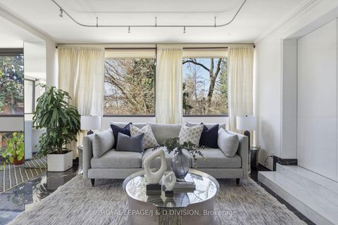 Photo 6 at 203 - 150 Heath Street W, Casa Loma, Toronto