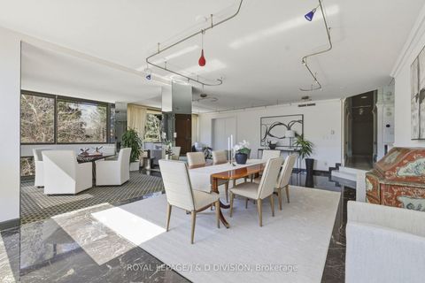 Photo 11 at 203 - 150 Heath Street W, Casa Loma, Toronto