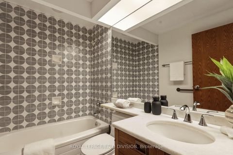 Photo 18 at 203 - 150 Heath Street W, Casa Loma, Toronto