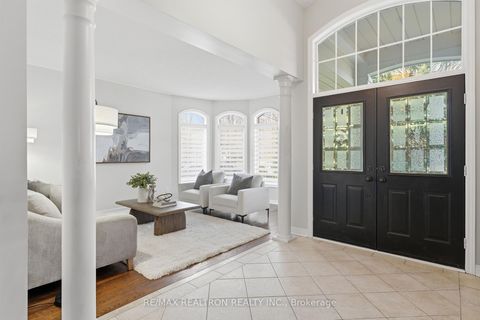 Photo 3 at 913 Bayley Court, Wyndham, Newmarket