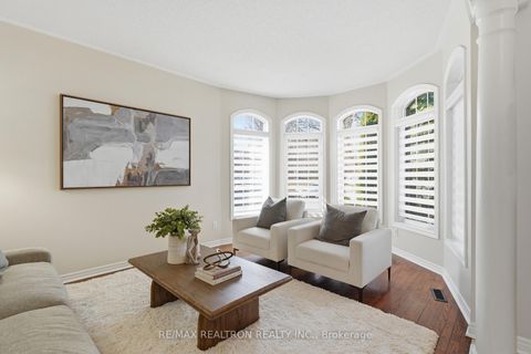 Photo 8 at 913 Bayley Court, Wyndham, Newmarket