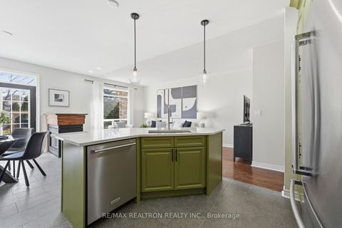 Photo 16 at 913 Bayley Court, Wyndham, Newmarket