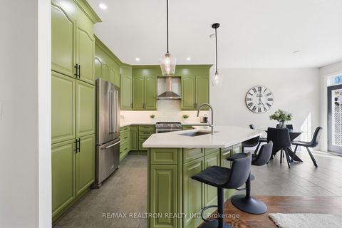 Photo 19 at 913 Bayley Court, Wyndham, Newmarket