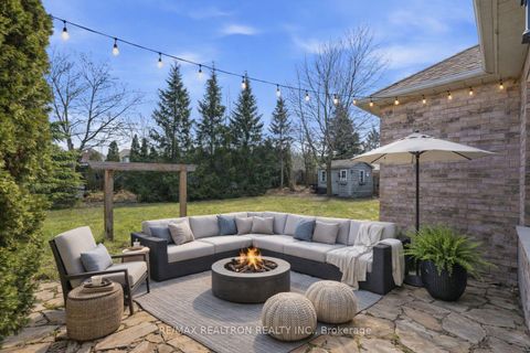 Photo 37 at 913 Bayley Court, Wyndham, Newmarket