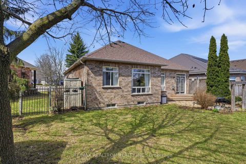 Photo 40 at 913 Bayley Court, Wyndham, Newmarket