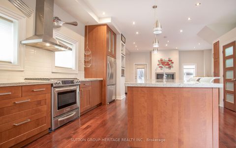 Photo 4 at 45 Harris Park Drive, Birchmount, Toronto