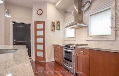 Photo 6 at 45 Harris Park Drive, Birchmount, Toronto