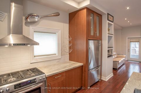 Photo 7 at 45 Harris Park Drive, Birchmount, Toronto