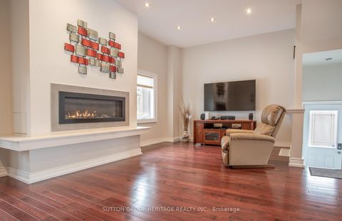 Photo 15 at 45 Harris Park Drive, Birchmount, Toronto