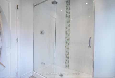 Photo 24 at 45 Harris Park Drive, Birchmount, Toronto