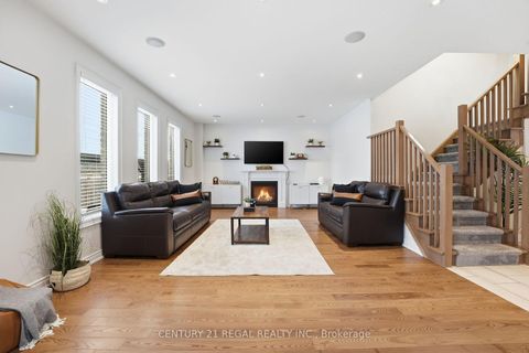 Photo 5 at 28 Tim Jacobs Drive, Keswick South, Georgina