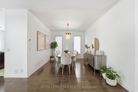 Photo 14 at 18 Kerr Lane, Bayview Northeast, Aurora