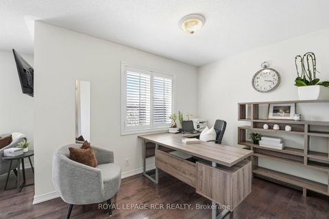 Photo 20 at 18 Kerr Lane, Bayview Northeast, Aurora