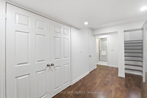 Photo 38 at 18 Kerr Lane, Bayview Northeast, Aurora