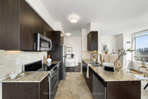 Photo 8 at 611 - 520 Steeles Avenue W, Yorkhill, Vaughan