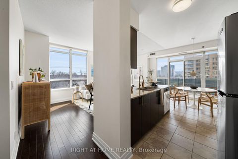 Photo 12 at 611 - 520 Steeles Avenue W, Yorkhill, Vaughan