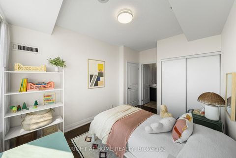 Photo 20 at 611 - 520 Steeles Avenue W, Yorkhill, Vaughan