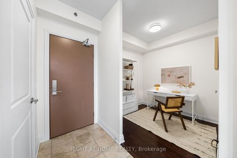 Photo 24 at 611 - 520 Steeles Avenue W, Yorkhill, Vaughan