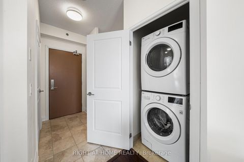 Photo 27 at 611 - 520 Steeles Avenue W, Yorkhill, Vaughan