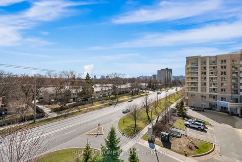 Photo 29 at 611 - 520 Steeles Avenue W, Yorkhill, Vaughan
