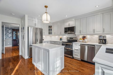 Photo 11 at 23 Fielding Drive, Aurora Heights, Aurora