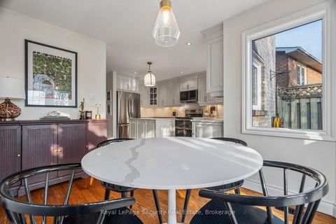 Photo 15 at 23 Fielding Drive, Aurora Heights, Aurora