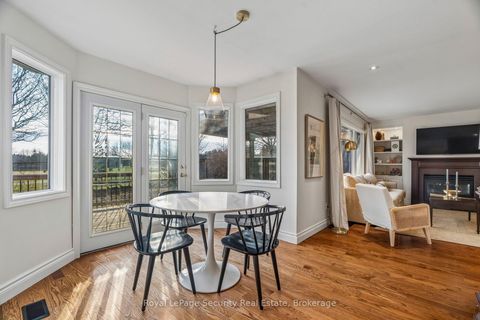 Photo 16 at 23 Fielding Drive, Aurora Heights, Aurora