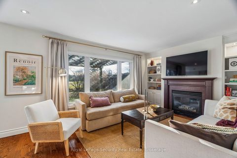 Photo 18 at 23 Fielding Drive, Aurora Heights, Aurora