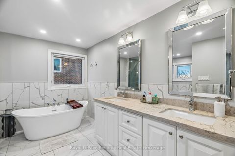 Photo 37 at 23 Fielding Drive, Aurora Heights, Aurora