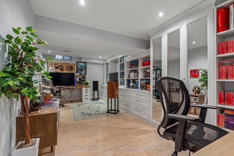 Photo 43 at 23 Fielding Drive, Aurora Heights, Aurora