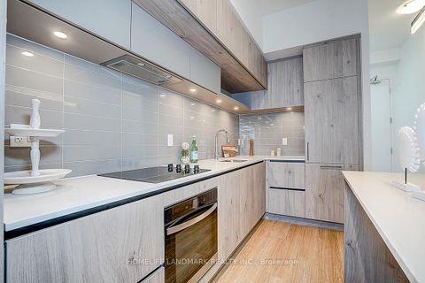 Photo 5 at 501 - 9 Steckley Lane, Rural Richmond Hill, Richmond Hill