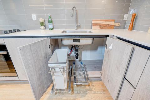 Photo 7 at 501 - 9 Steckley Lane, Rural Richmond Hill, Richmond Hill