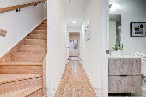 Photo 15 at 501 - 9 Steckley Lane, Rural Richmond Hill, Richmond Hill