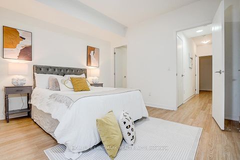 Photo 17 at 501 - 9 Steckley Lane, Rural Richmond Hill, Richmond Hill