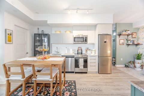 Photo 10 at 812 - 25 Neighbourhood Lane, Queensway, Toronto