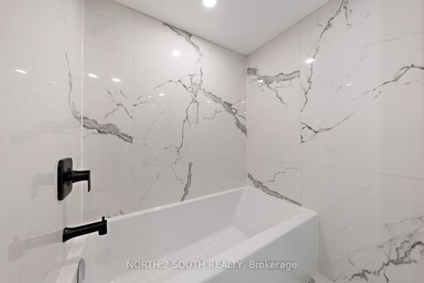 Photo 33 at 304 - 7 Townsgate Drive, Yorkhill, Vaughan