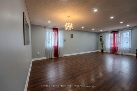 Photo 8 at 3 Hickling Trail, Grove East, Barrie