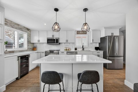 Photo 5 at 56 Shakespeare Crescent, Letitia Heights, Barrie