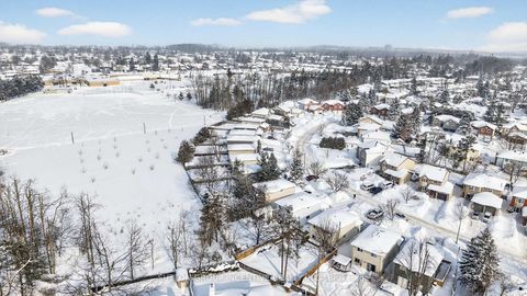 Photo 30 at 56 Shakespeare Crescent, Letitia Heights, Barrie