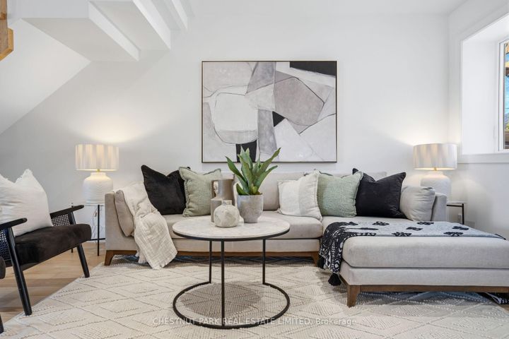 Photo 7 at 86 Edgecroft Road, Queensway, Toronto