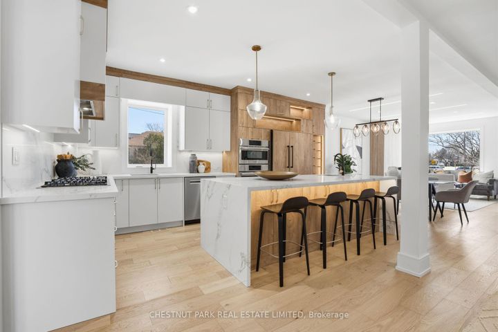 Photo 11 at 86 Edgecroft Road, Queensway, Toronto