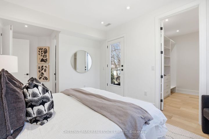 Photo 24 at 86 Edgecroft Road, Queensway, Toronto