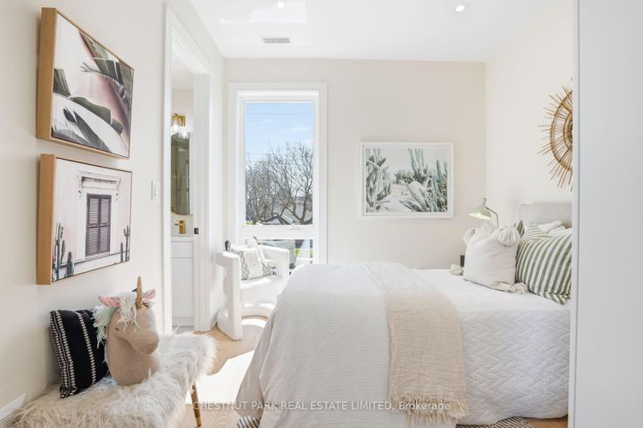 Photo 32 at 86 Edgecroft Road, Queensway, Toronto