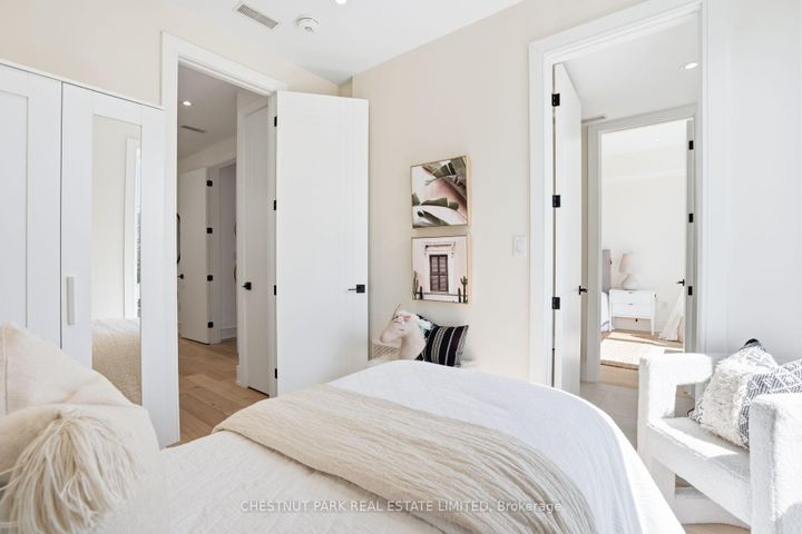 Photo 33 at 86 Edgecroft Road, Queensway, Toronto