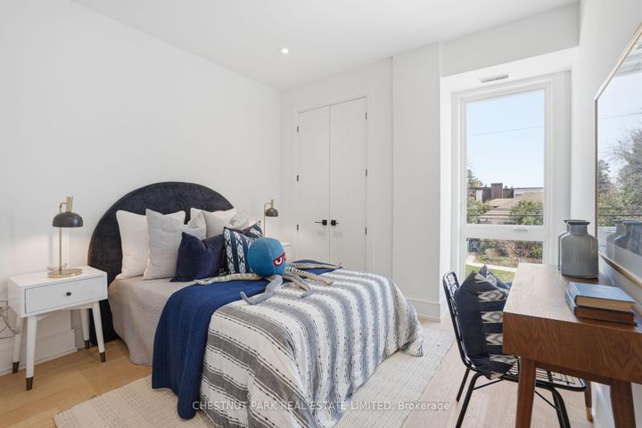 Photo 40 at 86 Edgecroft Road, Queensway, Toronto