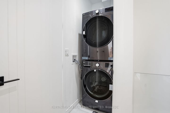 Photo 43 at 86 Edgecroft Road, Queensway, Toronto