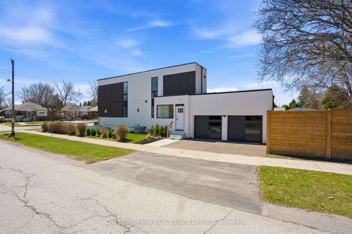 Photo 49 at 86 Edgecroft Road, Queensway, Toronto